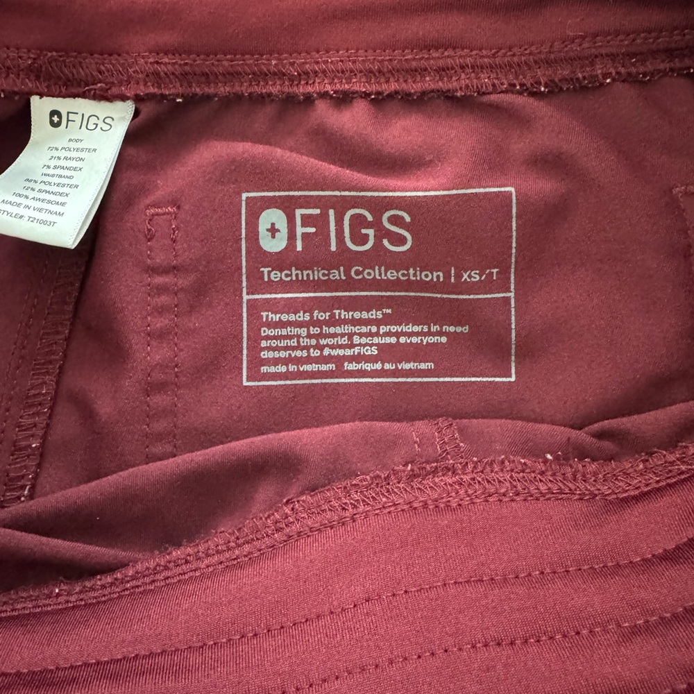 Figs Maroon Technical Collection Top - Picture 3 of 3